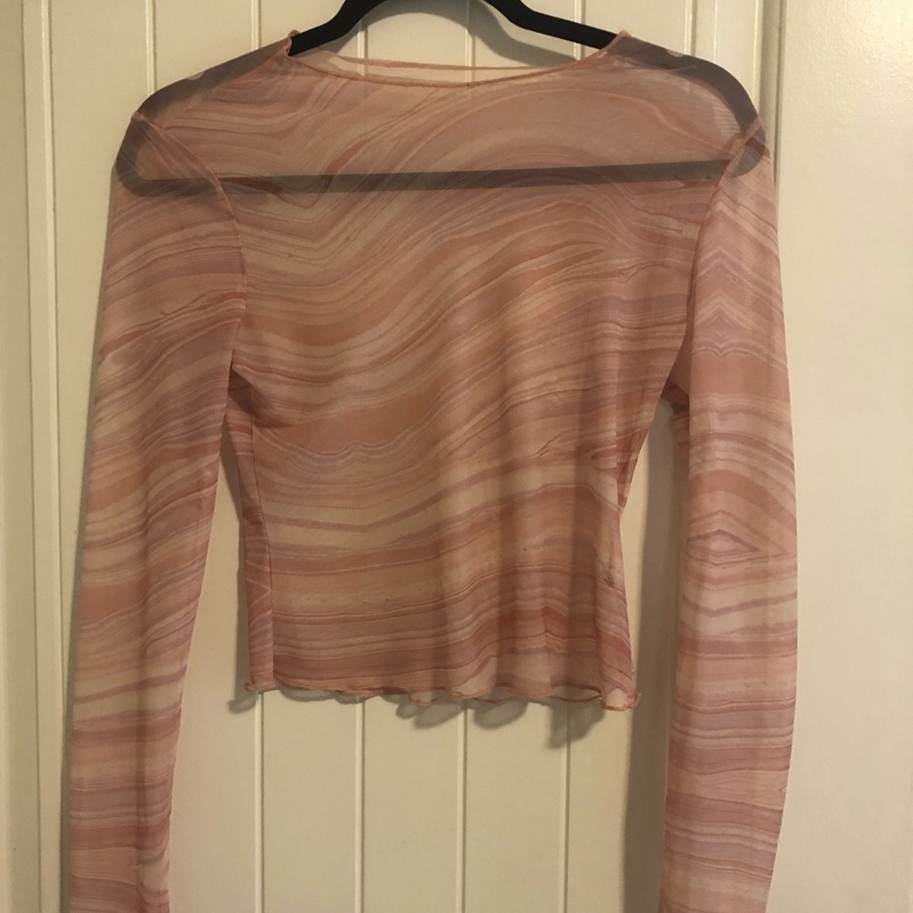 Pink marble mesh top